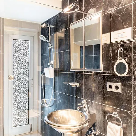 Am Wehr * 加爾米施-帕滕基興